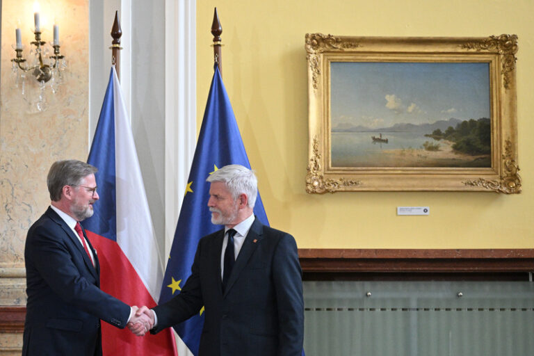 Premiér Fiala bude jednat s Pavlem o výměně ministra i o rozpočtu