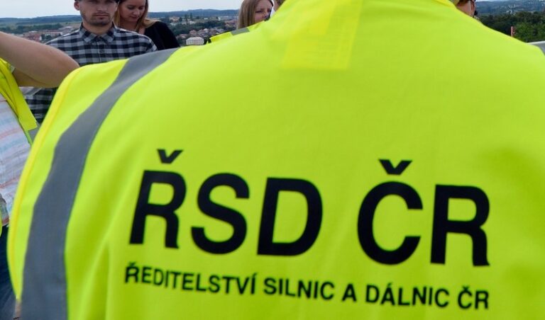 V případu veřejných zakázek ŘSD je obviněno 21 lidí a 11 firem, 7 lidí zadrženo