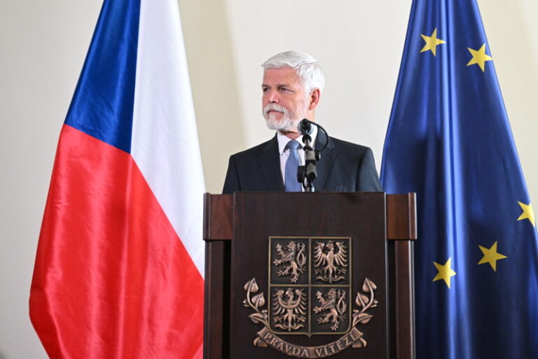 Pavel dnes zhodnotí svých prvních sto dnů v úřadu