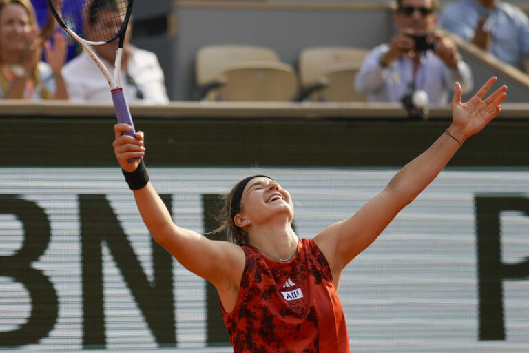 Muchová si zahraje na Roland Garros o titul