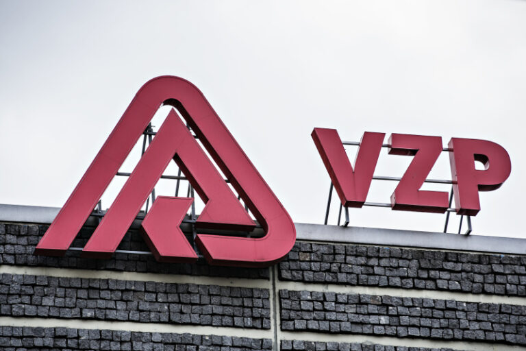 Nemocenské pojištění bylo loni po letech schodků v přebytku