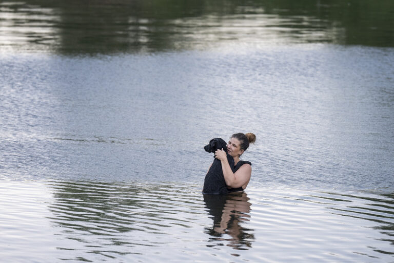 Víkend bude slunečný a velmi teplý, v sobotu má být až 37 stupňů