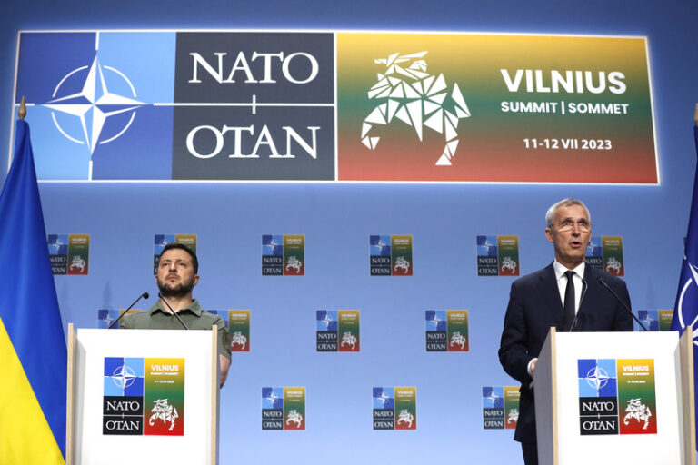 Ukrajina se po válce stane členem NATO, řekl Zelenskyj na závěr summitu