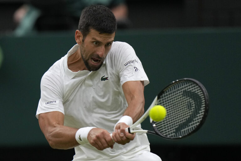 Djokovič a Alcaraz jsou ve finále Wimbledonu, Strýcová si zahraje o deblový titul