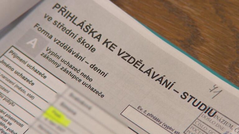 Na střední školy má být možné podávat tři přihlášky v elektronické podobě, shoduje se koalice