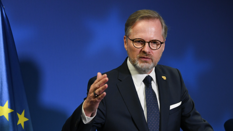 Babiš hájí zájmy Maďarska a Orbána, sám neprosadil nic. Fiala odmítl kritiku šéfa hnutí ANO