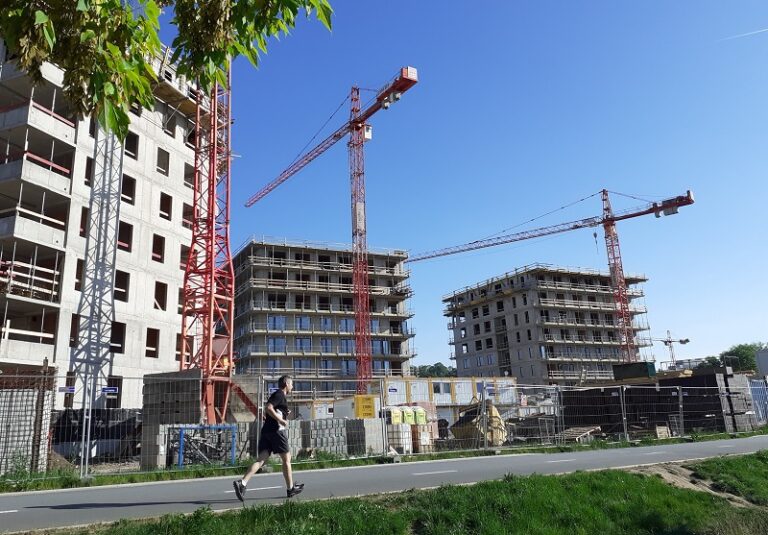 Hypomonitor: Objem hypoték klesl, sazby nejníže od srpna 2022