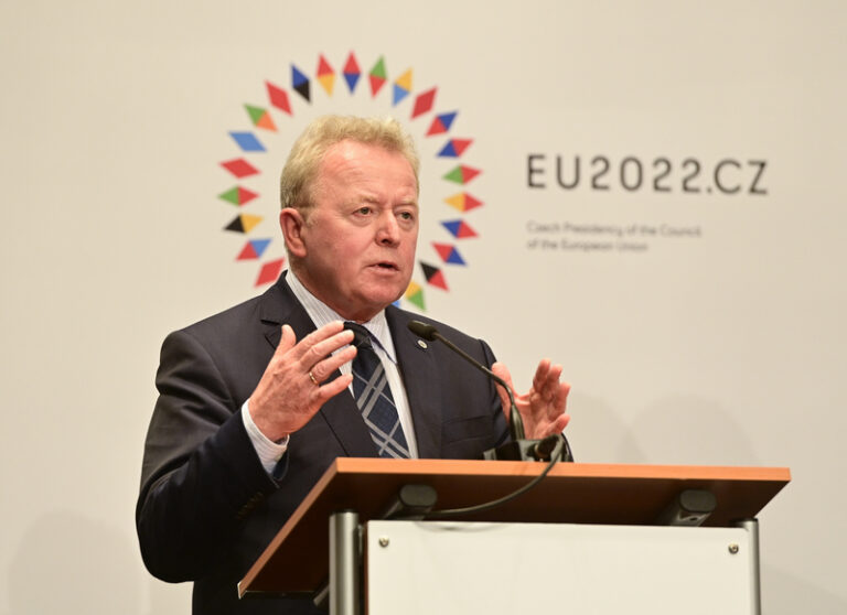 Výborný žádá eurokomisaře pro zemědělství o řešení dovozu z Ukrajiny