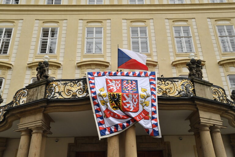 Dvě třetiny lidí jsou pro zachování současných pravomocí prezidenta
