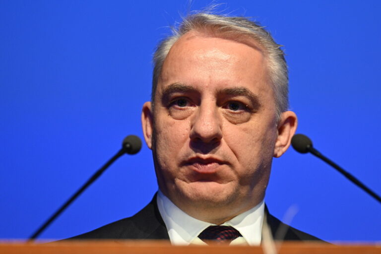 Odboráři jsou změnami v balíčku zklamaní, zůstávají ve stávkové pohotovosti