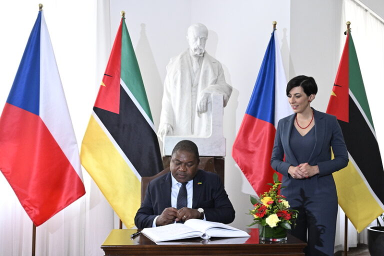Prezident Mosambiku jednal ve Sněmovně mj. o spolupráci v průmyslu