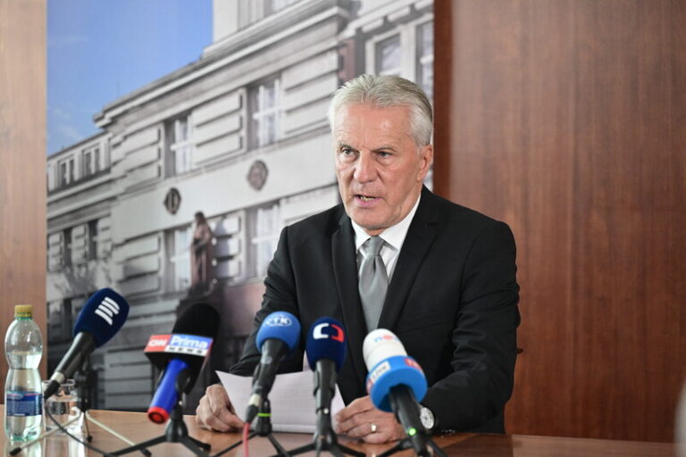 Fremr se nominace na ústavního soudce vzdal, Pavel jeho krok ocenil