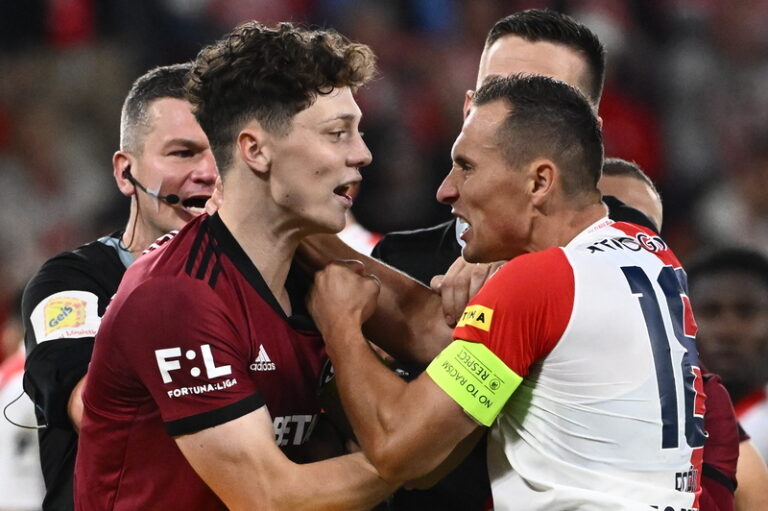 Bořil za potyčku dostal trest na čtyři zápasy, Krejčí na dva