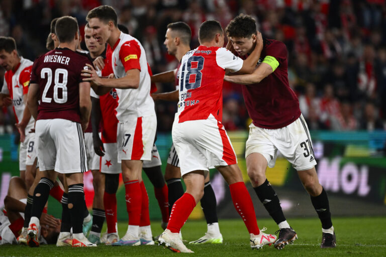 9. ligové kolo: Derby v Edenu skončilo remízou, Plzeň smetla Pardubice