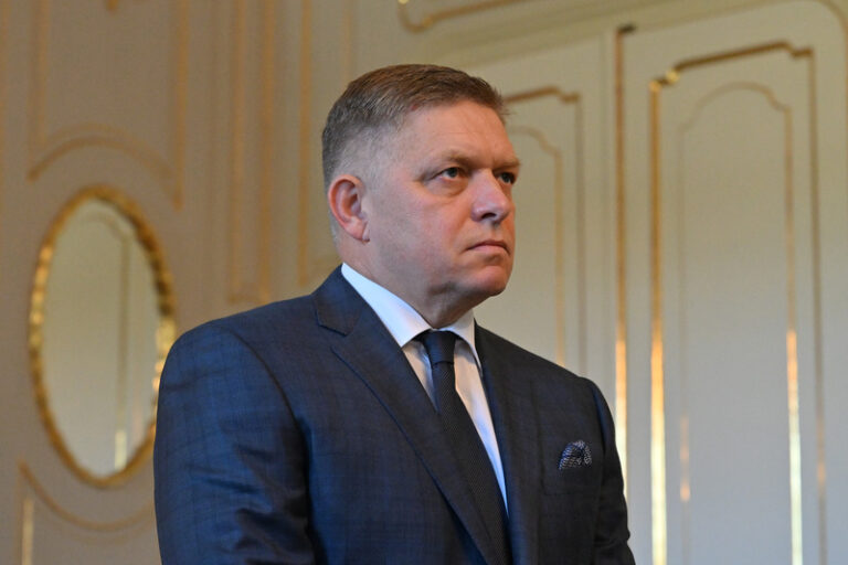 Strana evropských socialistů pozastavuje členství Směru-SD a Hlasu-SD