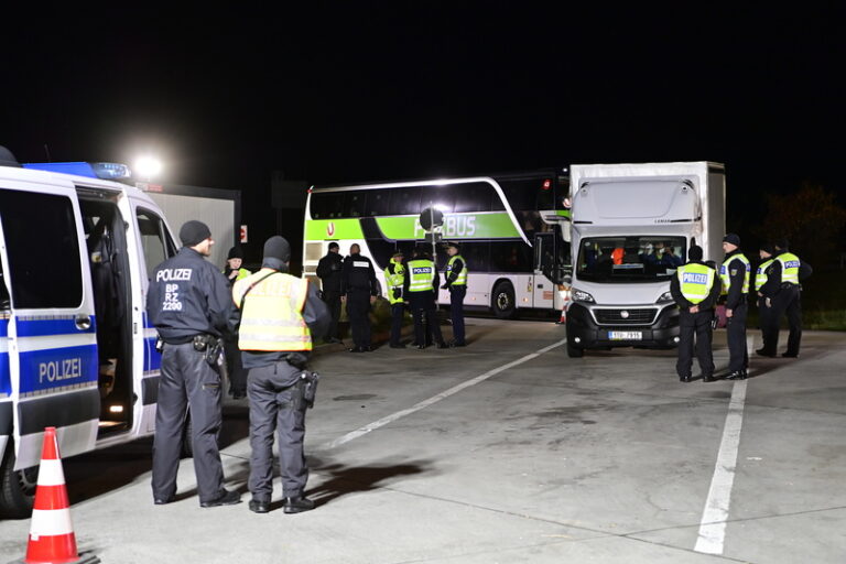 Německo začíná s kontrolami na hranicích s ČR, týkat se budou i dálnic