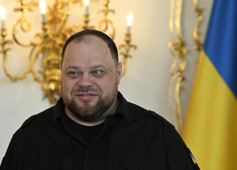 Český Senát a ukrajinský parlament uzavřely memorandum o podpoře Ukrajiny