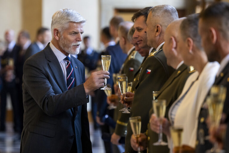 Pieta na Vítkově připomněla výročí vzniku ČSR, Pavel jmenoval nové generály