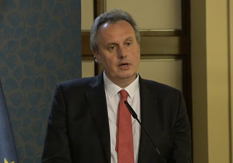 Pojar v Pekingu jednal o exportu či obnovení přímé letecké linky