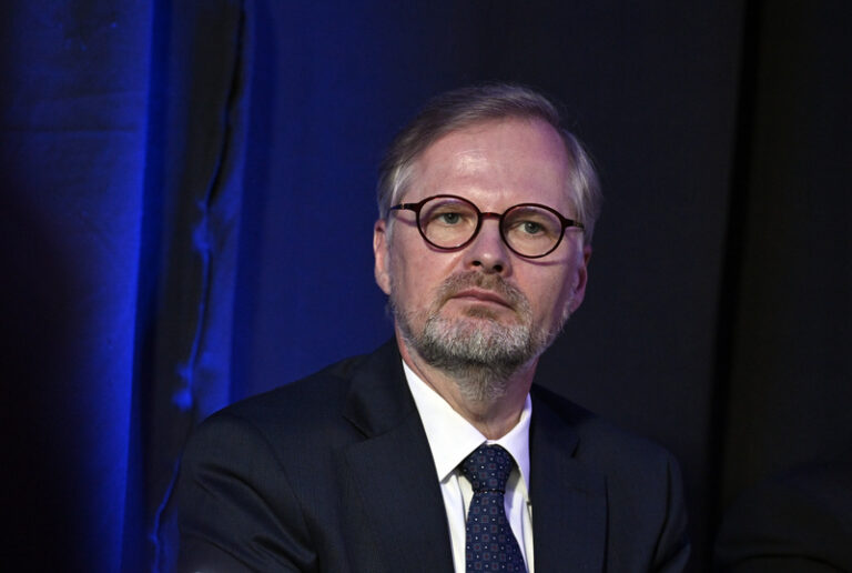 Za protestem jsou podle Fialy politické ambice, odboráři to odmítají