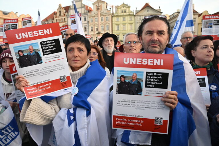 Česko bude hlasem Izraele v Evropě, řekl Fiala na akci na podporu Izraelců