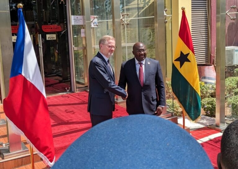 Fiala se v Ghaně sešel s viceprezidentem, dohodli se na další obranné spolupráci