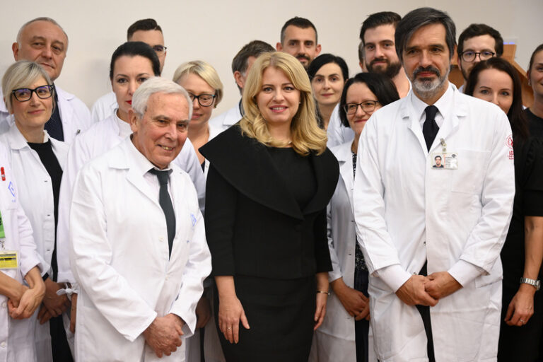 Lékaři v Motole transplantovali dosud plíce 25 Slovákům, poděkovala jim Čaputová