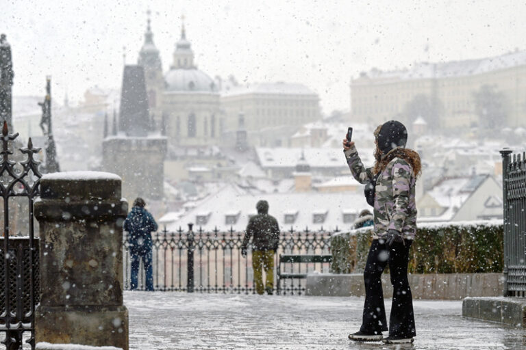 Tento týden bude v ČR mrznout i přes den, sněžit má nejen na horách