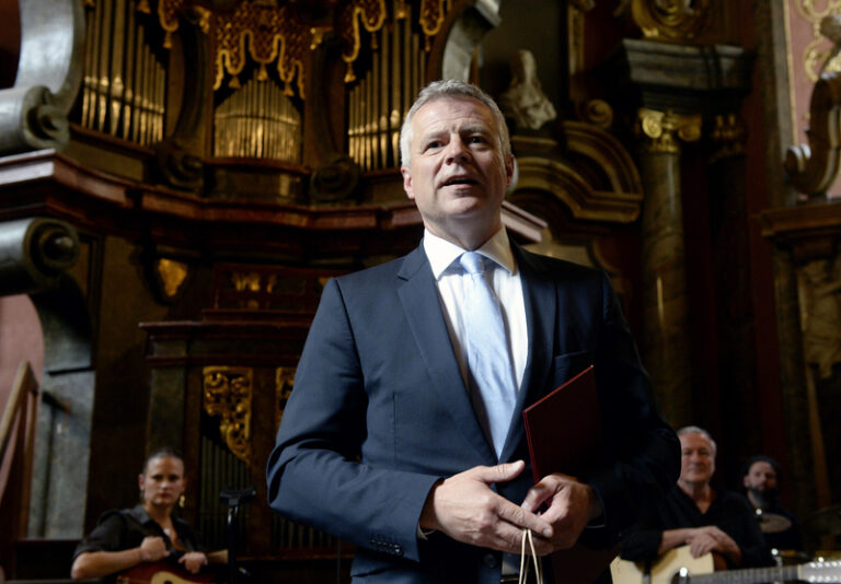 Hrad by žádostí o bezpečnostní prověrku pro Koláře porušil pravidla, řekl Pavel