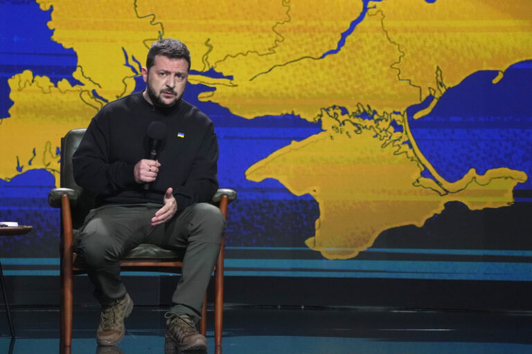 Zelenskyj: Armáda navrhuje mobilizovat až půl milionu lidí