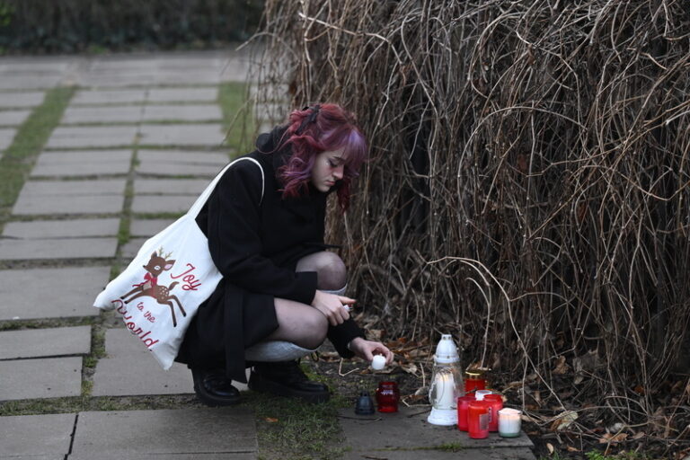 V sobotu bude ve sv. Vítu bohoslužba za oběti čtvrteční střelby na univerzitě