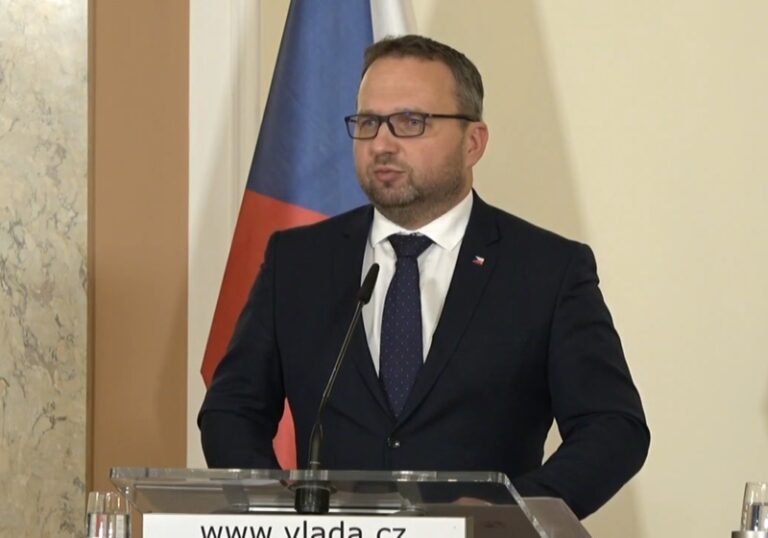 Jurečka je připraven zvážit kvůli večírku rezignaci