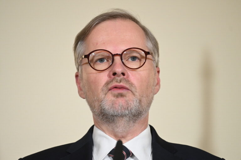 Fiala příští týden navštíví Indii, bude jednat mj. s premérem Módím