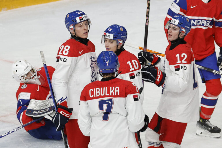Hokejovou dvacítku čeká ve čtvrtfinále MSJ repríza loňského finále
