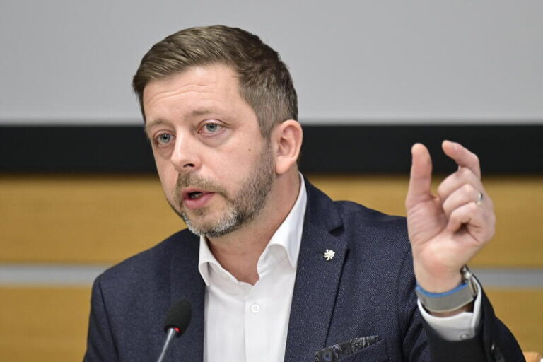 Rakušan: GIBS bude mít výsledky prověřování zásahu na FF UK nejdříve na jaře