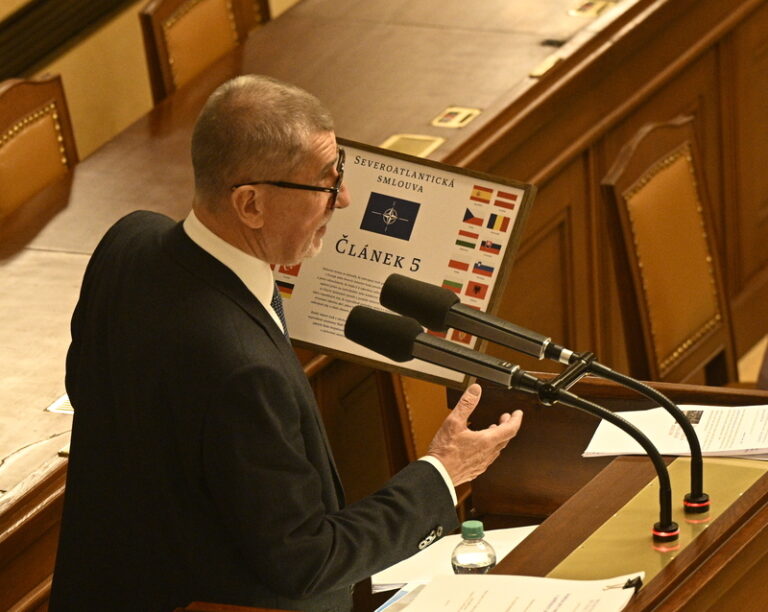 ANO neprosadilo přerušení debaty o korespondenční volbě do konce roku