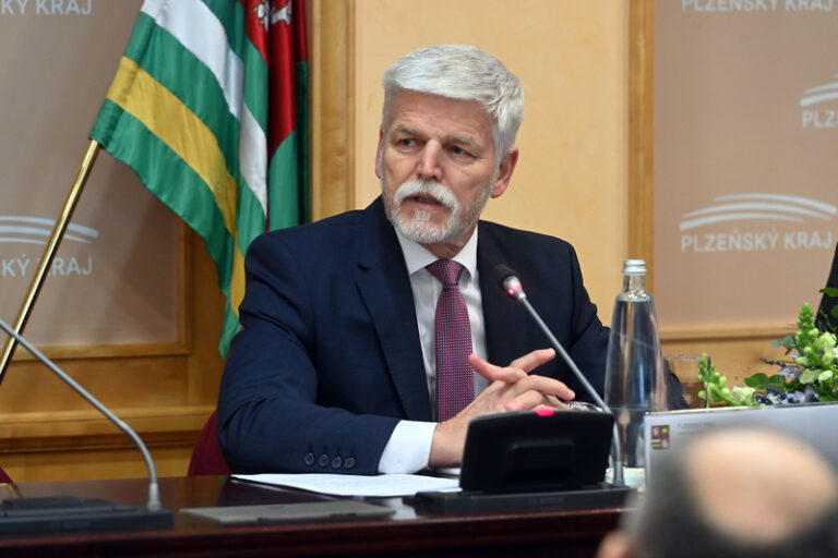 Prezident Pavel: Ukrajina v dohledné době nedokáže vyhnat Rusko ze svého území