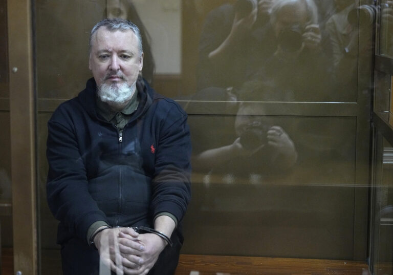 Moskevský soud vyměřil Girkinovi čtyři roky vězení za výzvy k extremismu