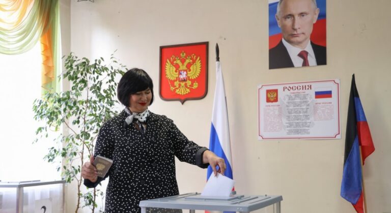 Ospravedlňování agrese – Moskva se snaží legitimizovat své zločiny. Bude se toho Evropa účastnit?