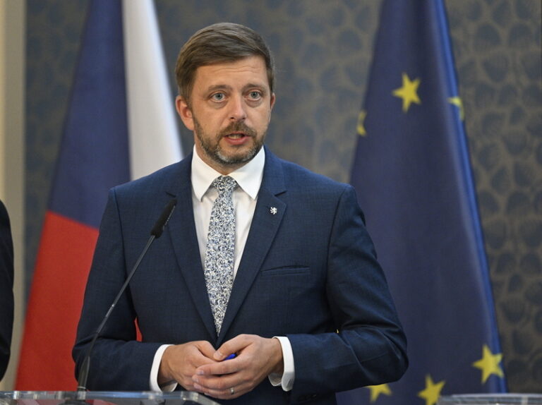 Boj proti terorismu a zneužívání dětí není jen národní problém, uvedl Rakušan