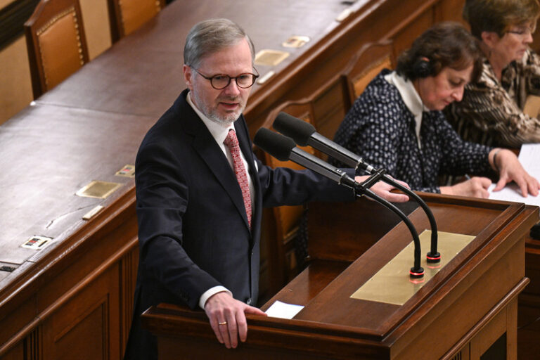 ANO chce ve Sněmovně projednat nepřiznaný podíl Fialy v záložně