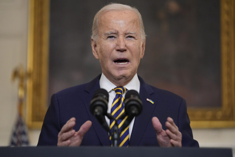 Biden svolal lídry Kongresu kvůli podpoře Ukrajiny a hrozící rozpočtové krizi