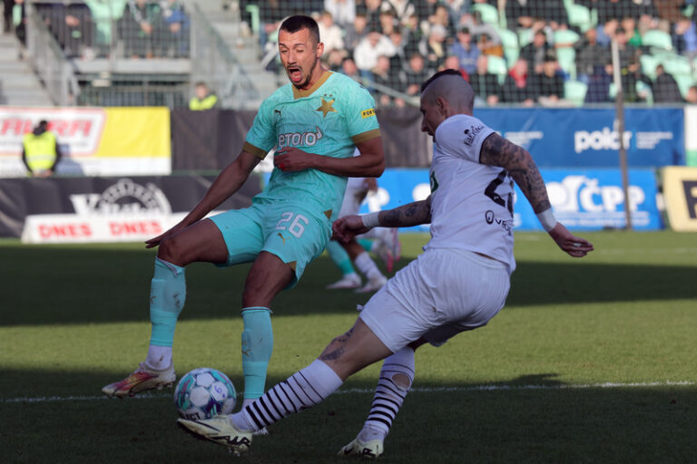 1. liga: Slavia snížila náskok Sparty na jediný bod, Zlín využil přesilovku