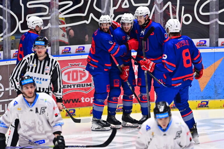 Hokejisté Pardubic vyhráli základní část extraligy