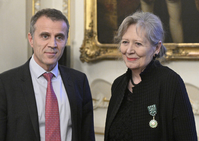 Dokumentaristka Helena Třeštíková převzala francouzské vyznamenání