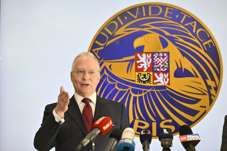 Vláda navrhuje povýšení Koudelky na generálmajora