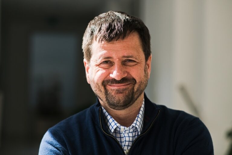 Členství v EU dává menším státům víc vlivu, míní expert na evropské právo