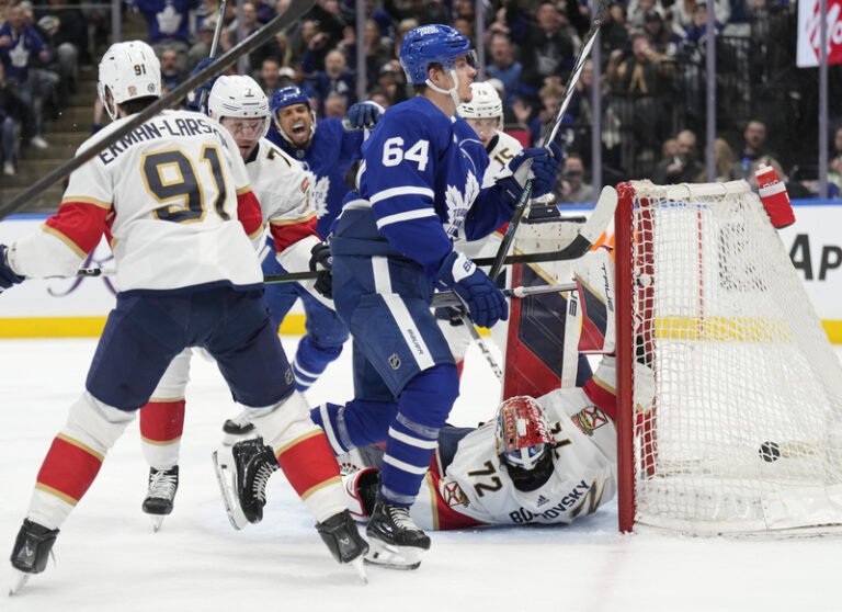 Kämpf gólem pomohl k výhře Toronta, Crosby opět nasbíral přes 82 bodů za sezonu