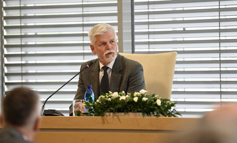 Pavel ocenil, že iniciativa nákupu munice pro Ukrajinu nabrala tempo