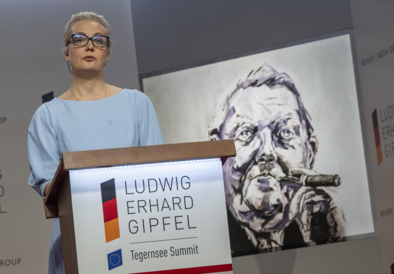 Budeme dále bojovat, řekla Navalná při převzetí ceny za svobodu médií